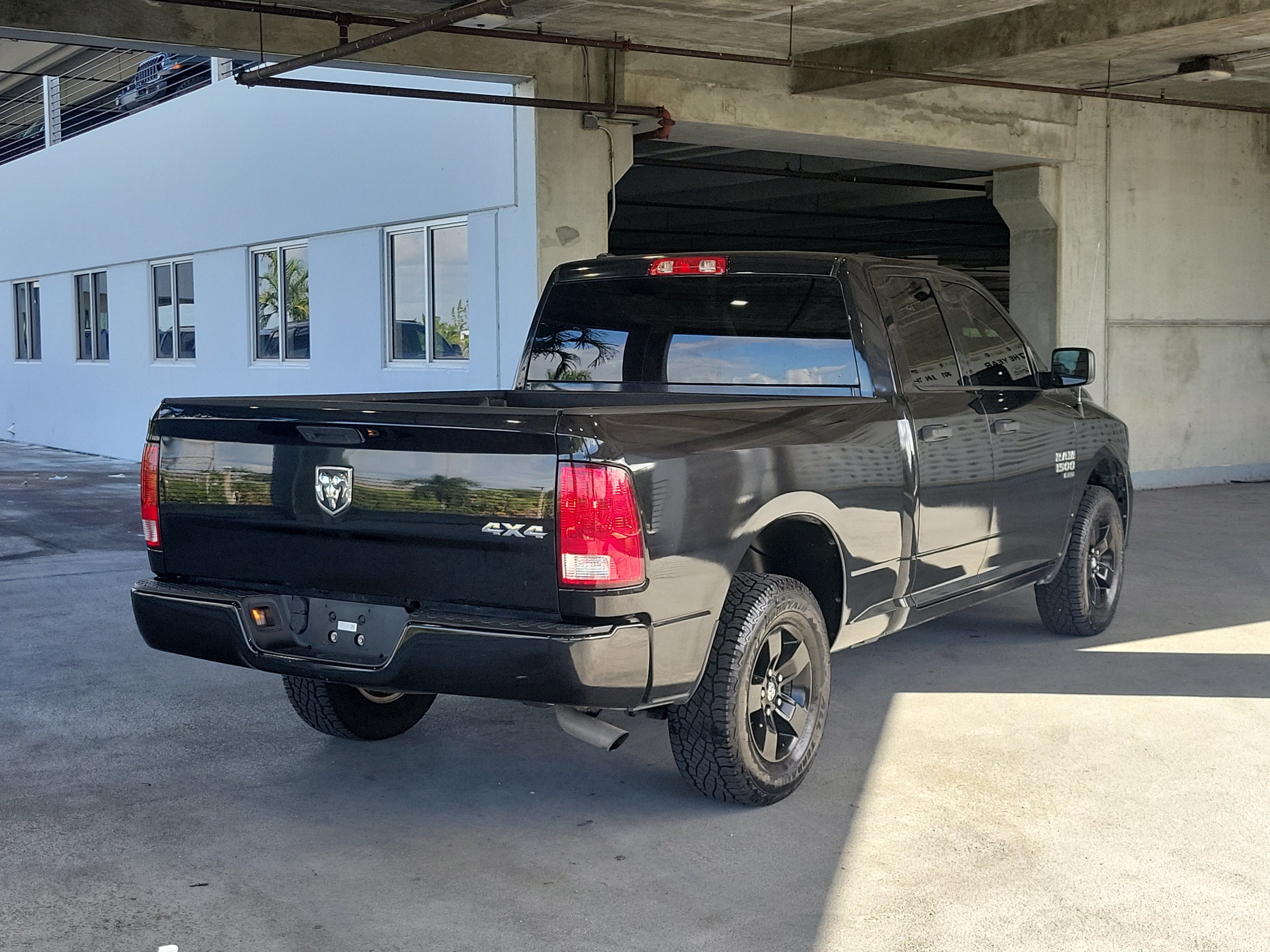 Used 2019 RAM 1500 Express AWD/4WD image 2