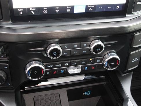 Used 2023 Ford F350 Lariat w/ Lariat Ultimate Package AWD/4WD image 36