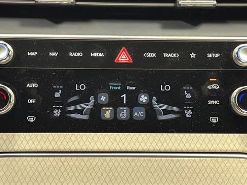 Used 2025 Genesis GV80 3.5T Prestige AWD/4WD image 18