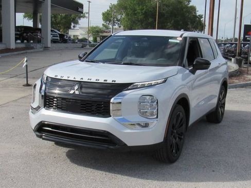 New 2026 Mitsubishi Outlander LE FWD image 7