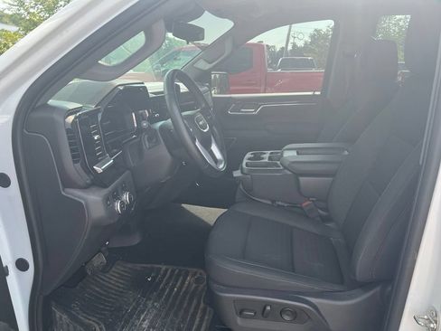 Used 2024 GMC Sierra 1500 Elevation AWD/4WD image 5