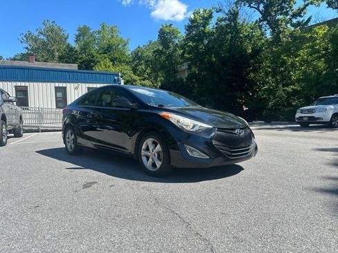 Used 2013 Hyundai Elantra FWD image 1