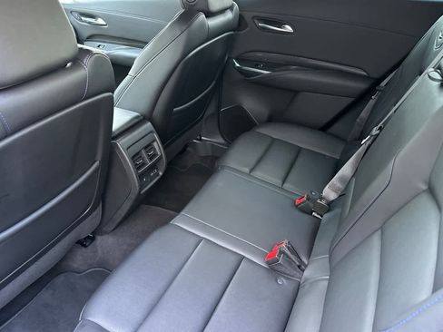 Used 2024 Cadillac XT4 Sport w/ Technology Package image 4