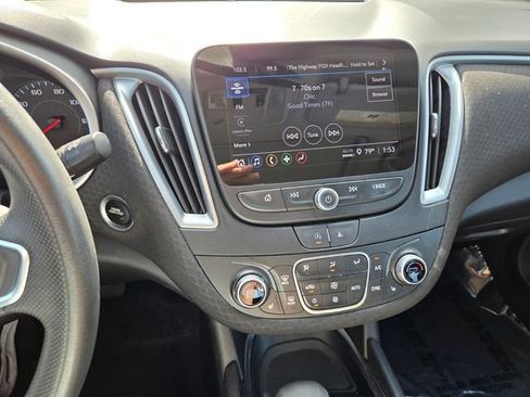 Used 2024 Chevrolet Malibu LT image 23