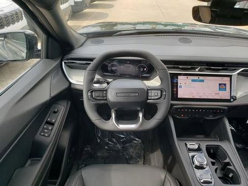 New 2026 Jeep Cherokee Limited image 9