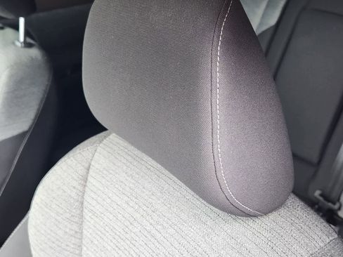 Used 2021 Nissan Rogue S AWD/4WD image 12