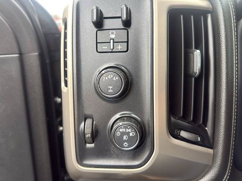 Used 2018 GMC Sierra 3500 Denali w/ Duramax Plus Package AWD/4WD image 17