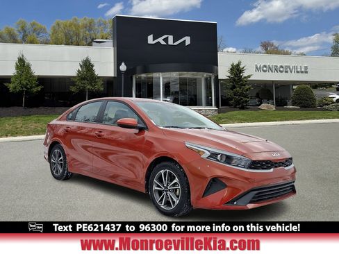 Certified 2023 Kia Forte LXS image 1