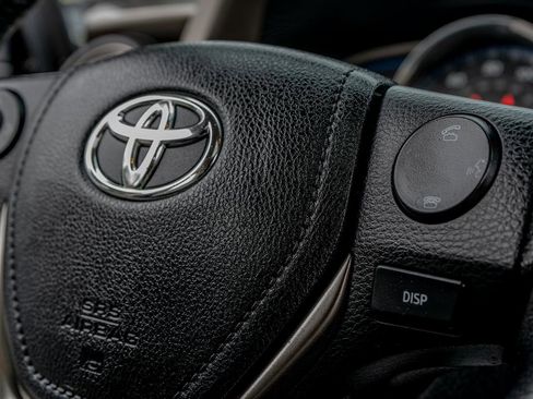 Used 2013 Toyota RAV4 Limited image 27