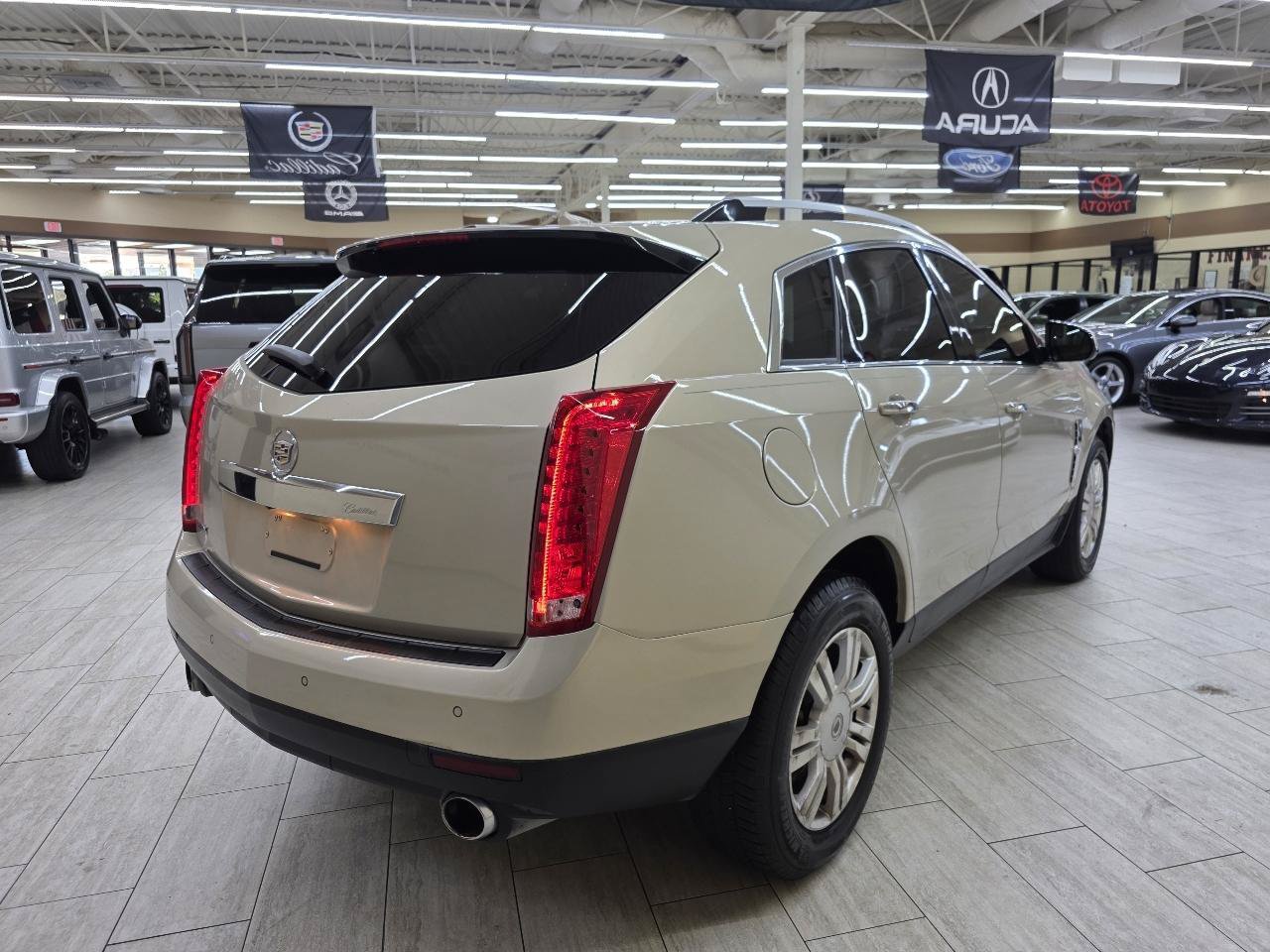 Used 2011 Cadillac SRX Luxury FWD image 6