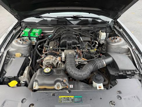 Used 2010 Ford Mustang Coupe image 13