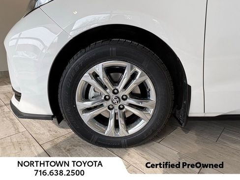 Used 2023 Toyota Sienna XSE w/ XSE Plus Package image 38