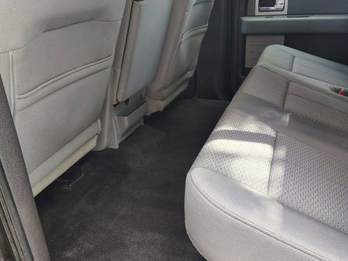 Used 2011 Ford F150 XLT w/ XLT Chrome Pkg image 12