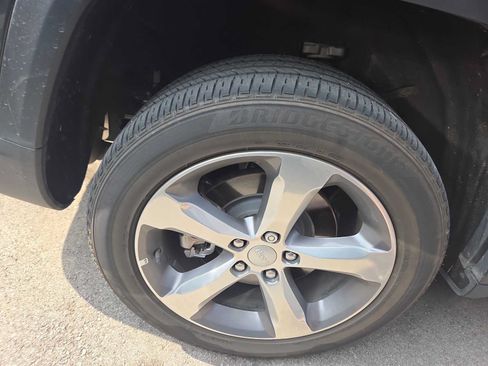 Used 2022 Jeep Grand Cherokee L Limited AWD/4WD image 10