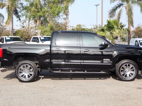 Used 2018 Chevrolet Silverado 1500 High Country RWD image 12