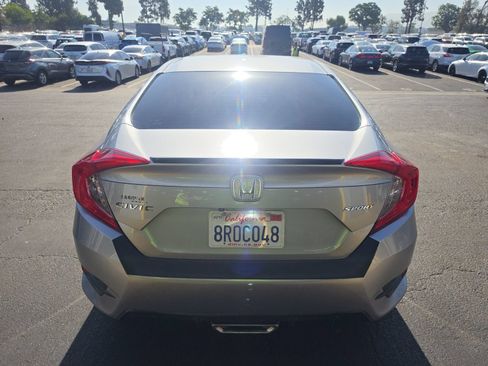 Used 2019 Honda Civic Sport image 7