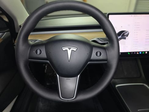 Used 2022 Tesla Model 3 Long Range AWD/4WD image 31