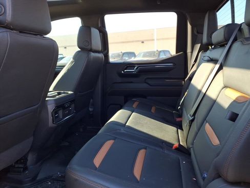 Used 2024 GMC Sierra 1500 AT4 w/ Technology Package image 26