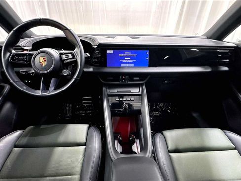 Used 2026 Porsche Macan 4S Electric AWD/4WD image 16