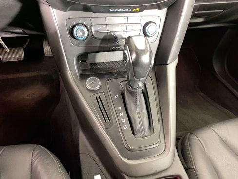 Used 2016 Ford Focus SE w/ Equipment Group 201A image 16