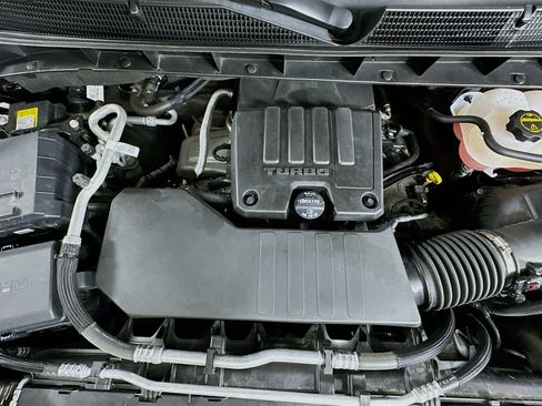 Used 2024 GMC Sierra 1500 Elevation image 33