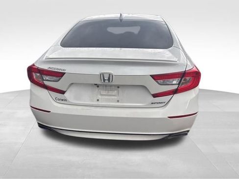 Used 2018 Honda Accord Sport image 17