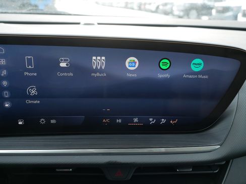 Certified 2025 Buick Envision Preferred image 31