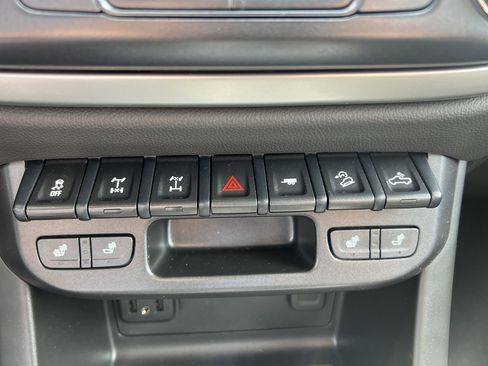 Used 2022 Chevrolet Colorado ZR2 image 34