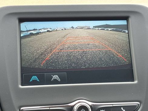 Used 2018 Chevrolet Equinox LT FWD image 24