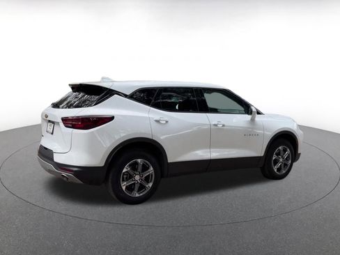 Used 2025 Chevrolet Blazer LT FWD image 15