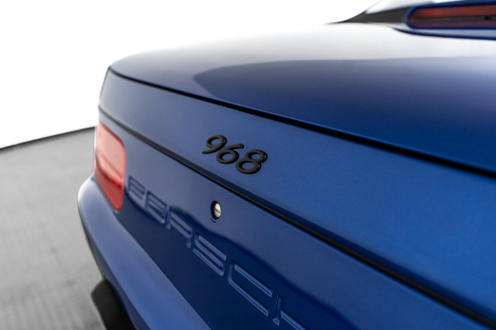 Used 1992 Porsche 968 Cabriolet RWD image 49