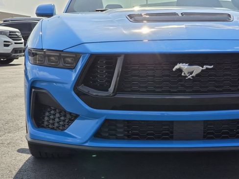 Used 2025 Ford Mustang GT Premium RWD image 3