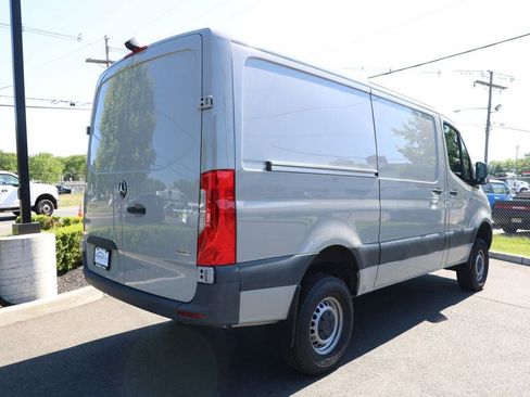 Used 2024 Mercedes-Benz Sprinter 2500 image 5