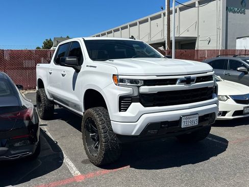 Used 2023 Chevrolet Silverado 1500 RST w/ Convenience Package II AWD/4WD image 2