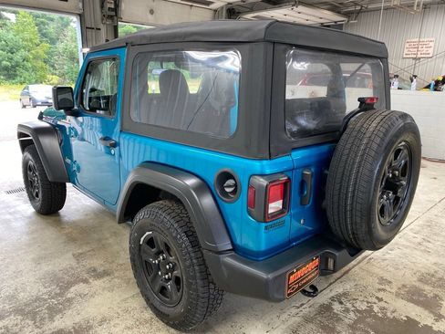 Used 2019 Jeep Wrangler Sport AWD/4WD image 10