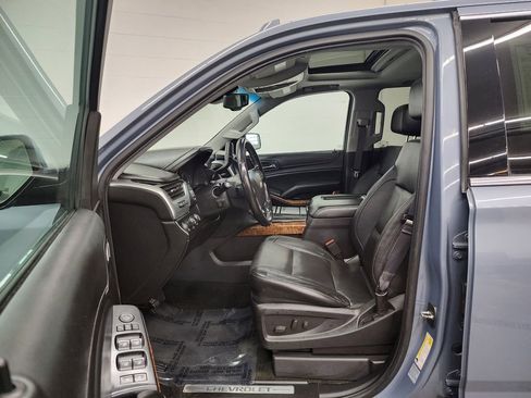 Used 2016 Chevrolet Suburban LTZ image 12