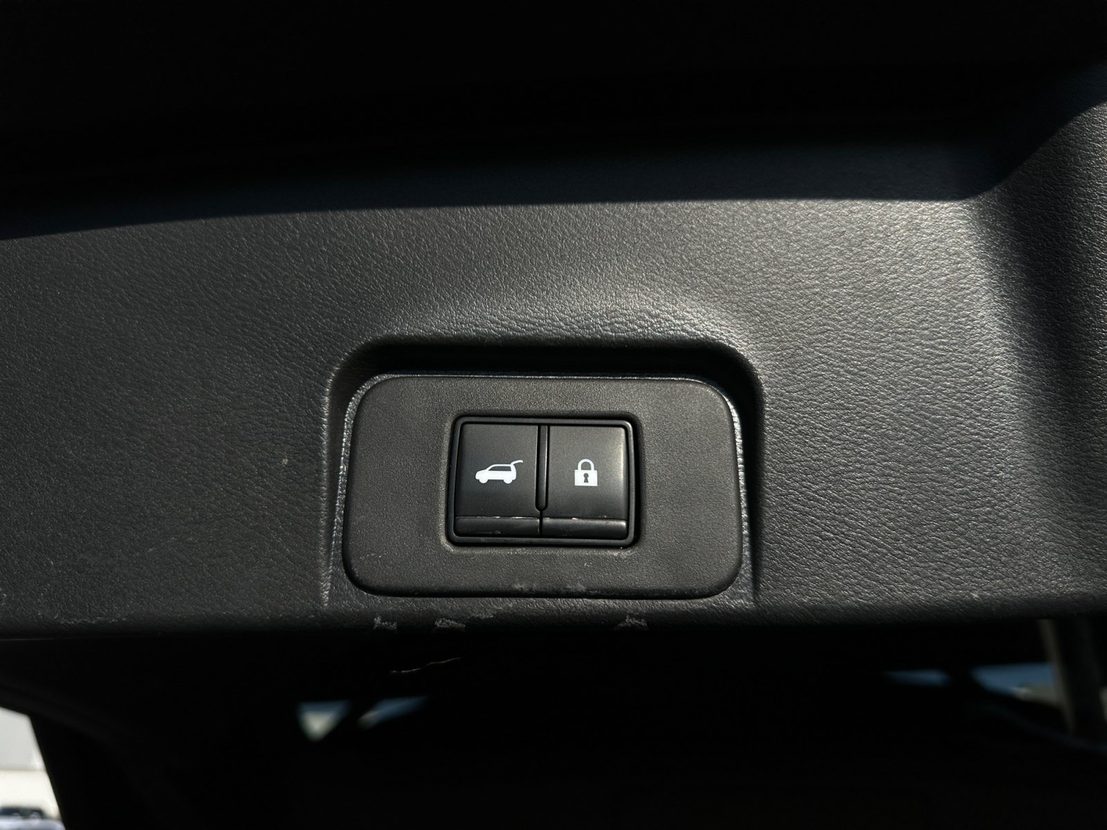 Used 2023 Nissan Rogue SV w/ SV Premium B Package FWD image 27