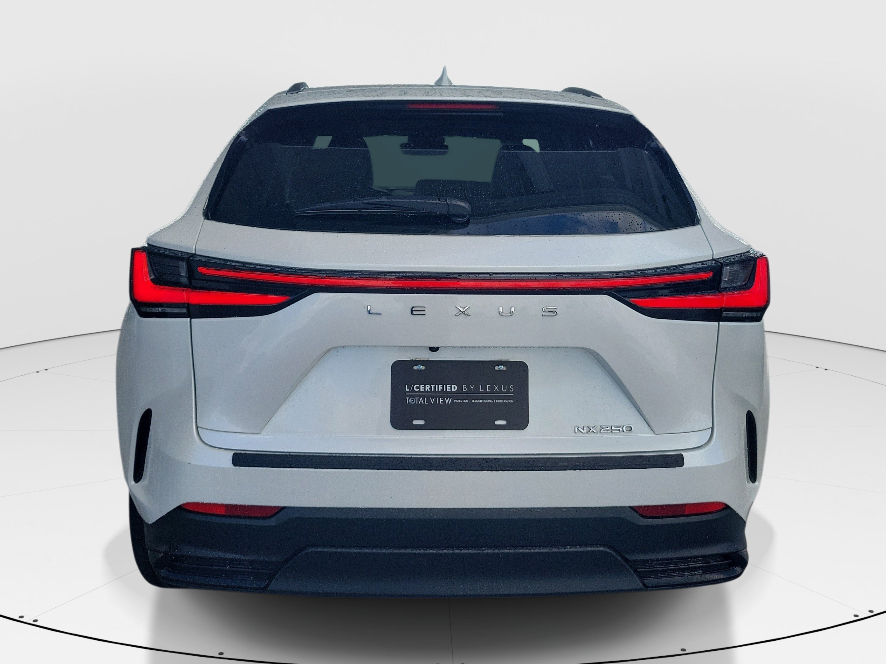 Certified 2024 Lexus NX 250 FWD w/ Towing Package (2000 Lbs) image 5