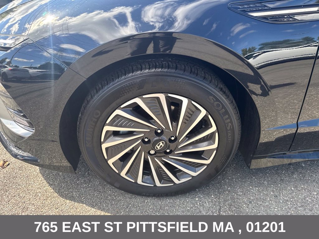 Used 2025 Hyundai Sonata SEL FWD image 27