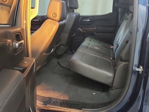 Used 2022 GMC Sierra 1500 SLT w/ SLT Premium Package image 4