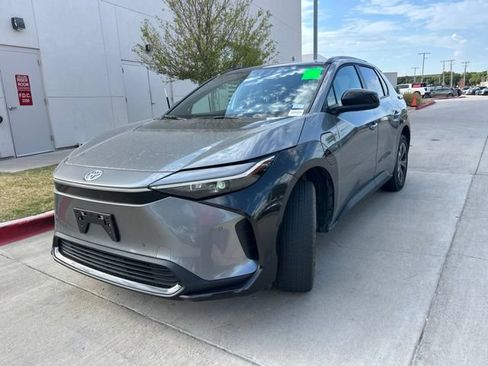 Used 2024 Toyota bZ4X AWD w/ Weather Package image 9
