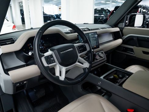 Used 2023 Land Rover Defender 130 S image 19