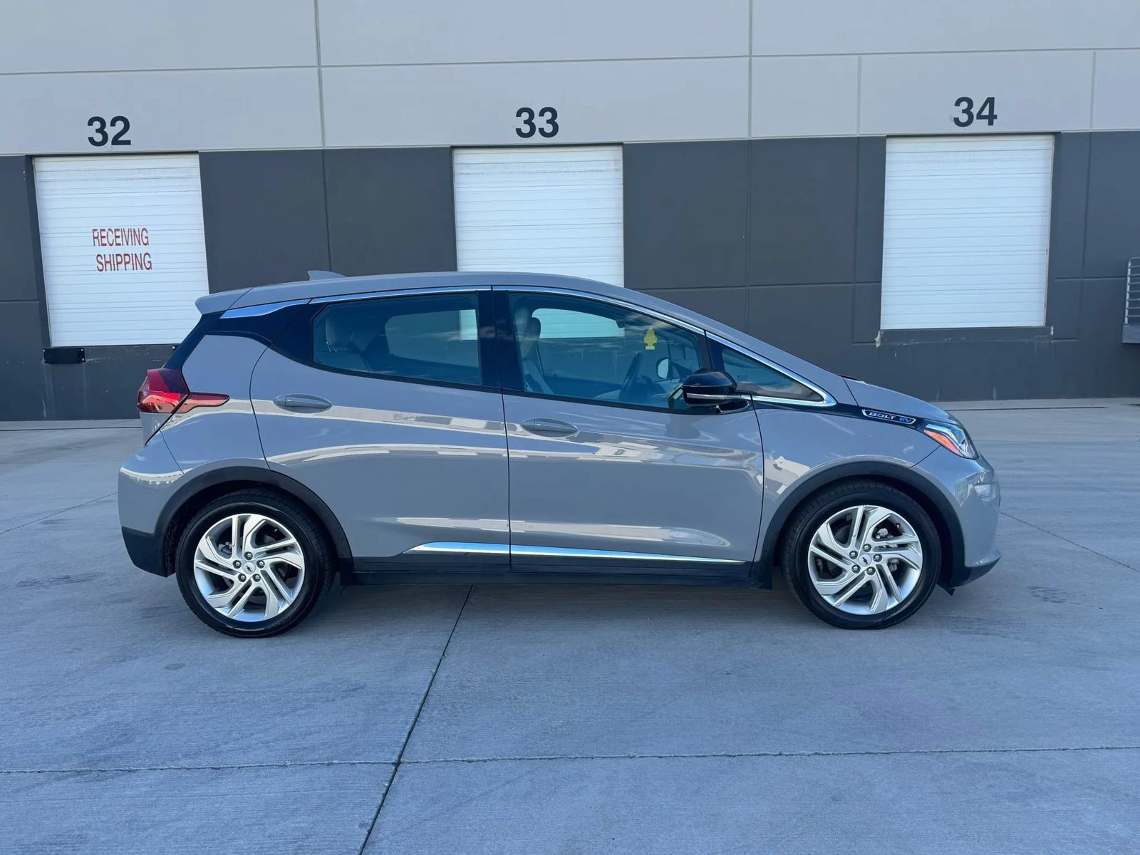 Used 2019 Chevrolet Bolt LT FWD image 6