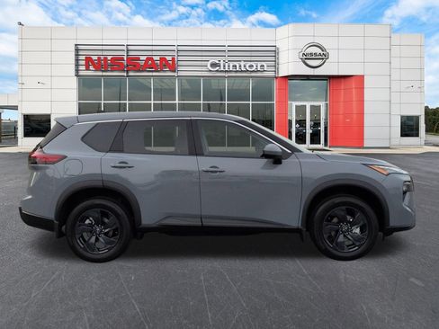 New 2026 Nissan Rogue SV FWD image 2