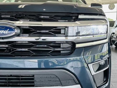 Used 2022 Ford Expedition Max Limited AWD/4WD image 17