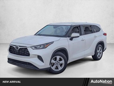 Used 2020 Toyota Highlander L image 1