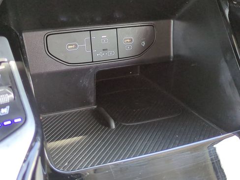Certified 2025 Kia Sorento SX FWD image 17