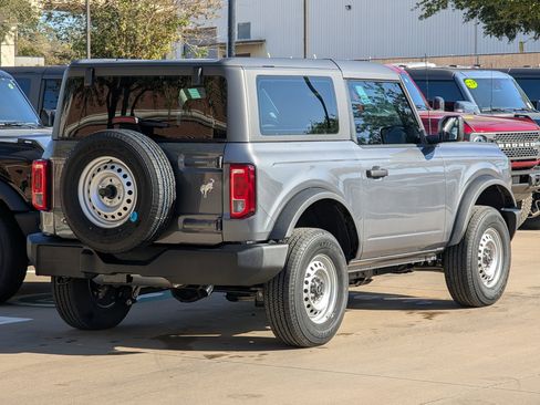 New 2025 Ford Bronco image 4