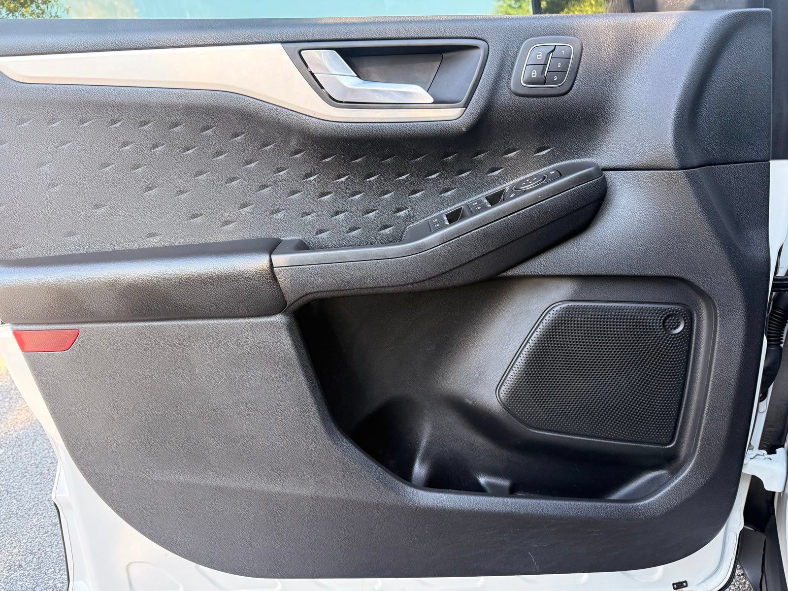 Used 2020 Ford Escape SEL FWD image 42