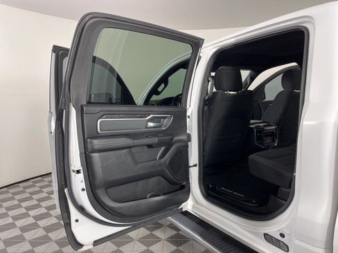Used 2022 RAM 1500 Big Horn AWD/4WD image 40